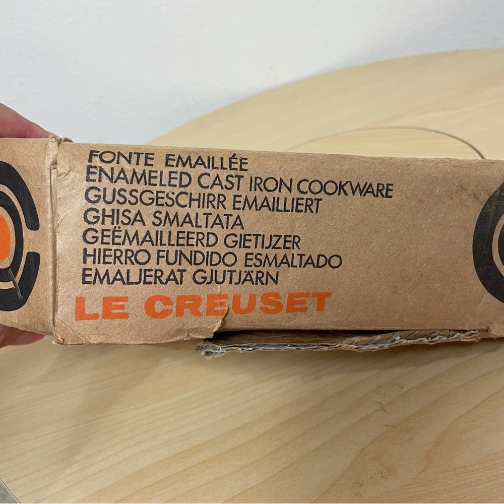 Le Creuset 3/4 Quart 0.75 Liter Flame Orange Enamel Coated Cast Iron Pot - Picture 2 of 8